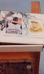 Tsing_Tang (Installation mit historischer Seemannstruhe und historischem chinesischem Album, 2008) von Kirsten K&ouml;tter