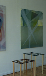 Kirsten K&ouml;tter: o.T. (Laserstrahlen, Palimpsest, &Uuml;bermalung Panzer), 2007 / 2011,<br> 120 &times; 100 cm und 'Tische nach Popowa', 2011, diverse Gr&ouml;&szlig;en, Holz